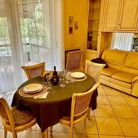Doctor House Desenzano Apartment Desenzano del Garda Luaran gambar