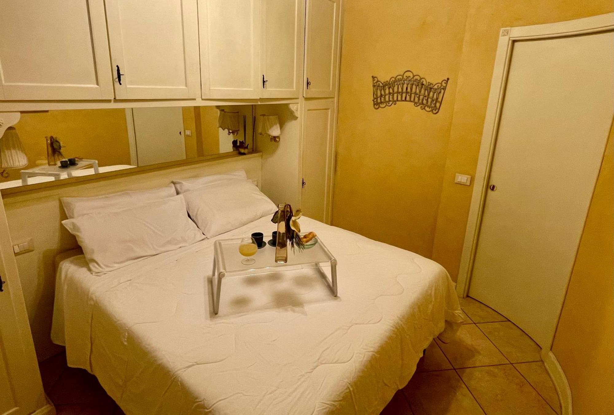 Doctor House Desenzano Apartment Desenzano del Garda Luaran gambar