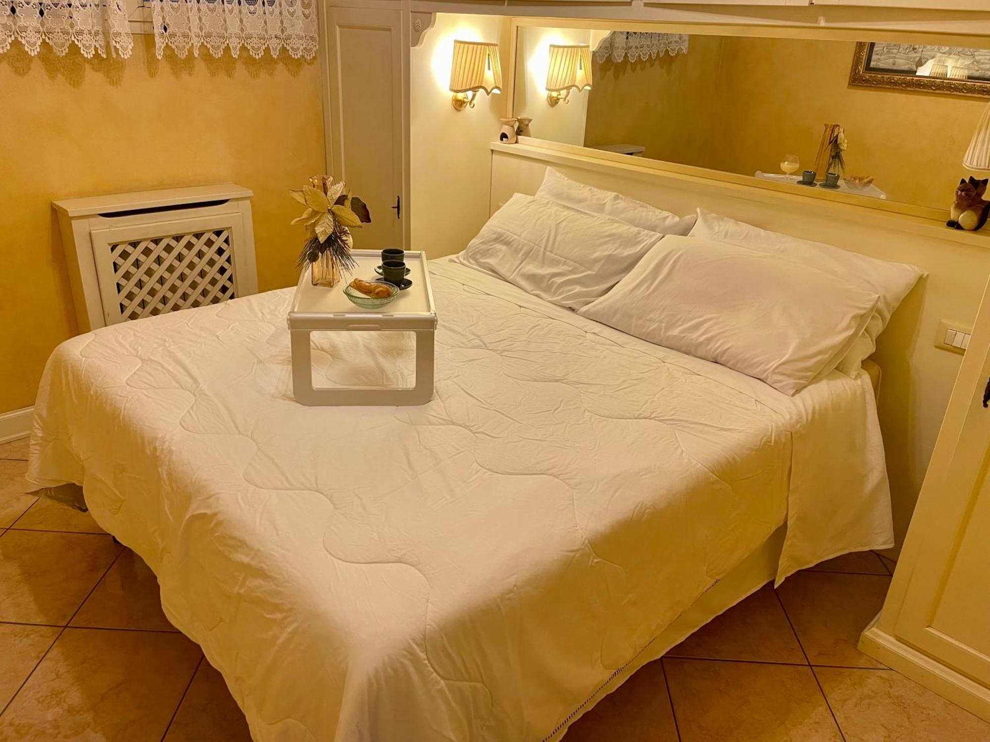 Doctor House Desenzano Apartment Desenzano del Garda Luaran gambar