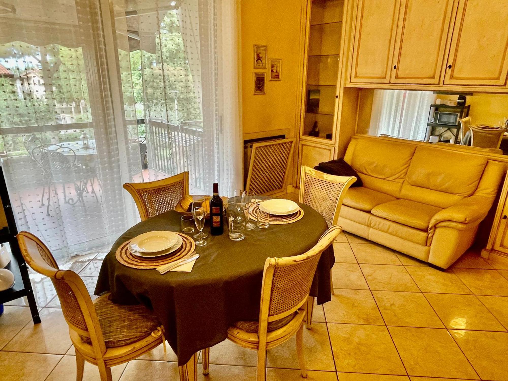 Doctor House Desenzano Apartment Desenzano del Garda Luaran gambar