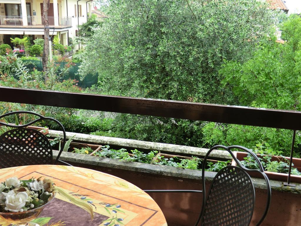 Doctor House Desenzano Apartment Desenzano del Garda Luaran gambar