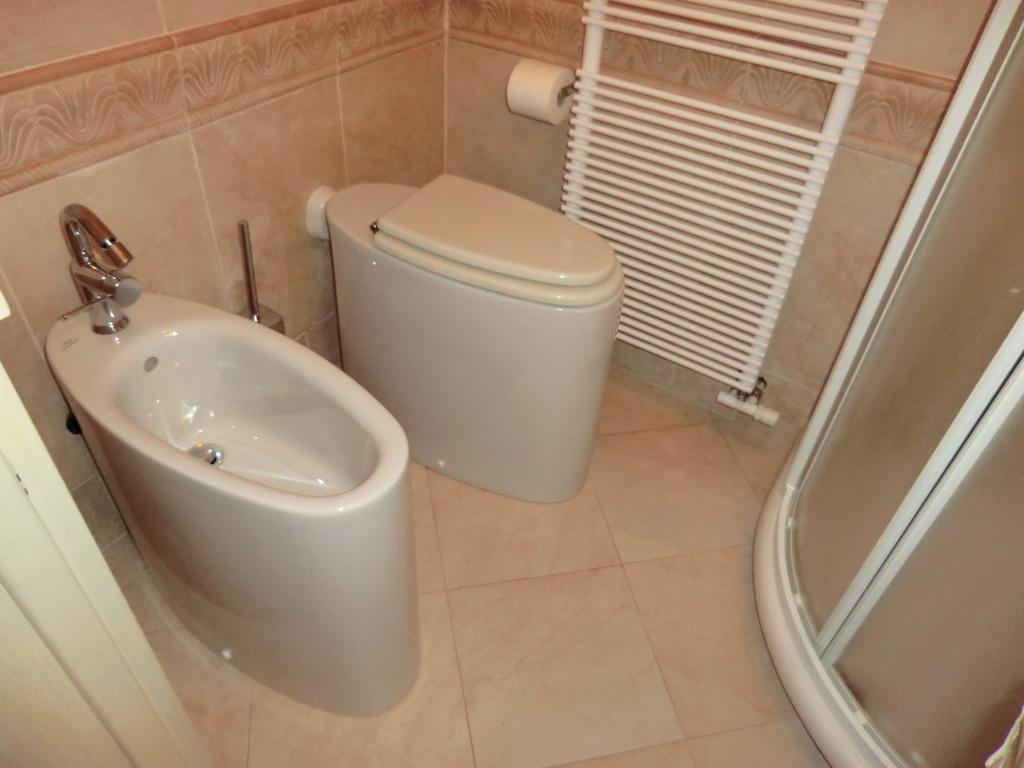 Doctor House Desenzano Apartment Desenzano del Garda Luaran gambar