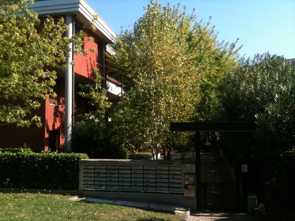 Doctor House Desenzano Apartment Desenzano del Garda Luaran gambar