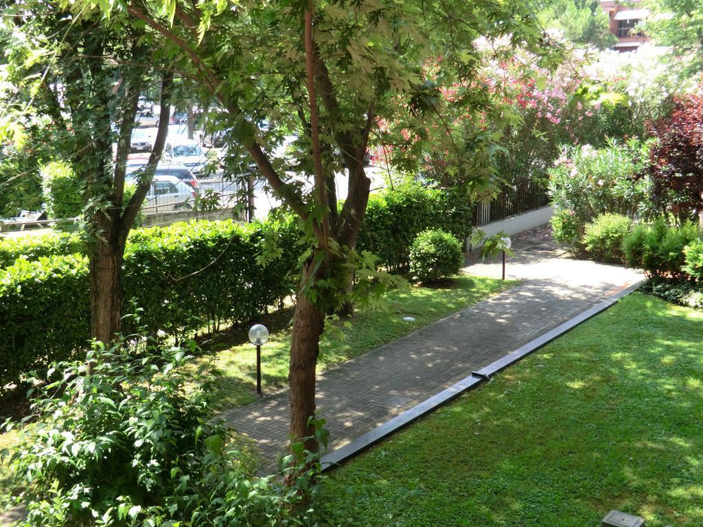 Doctor House Desenzano Apartment Desenzano del Garda Luaran gambar