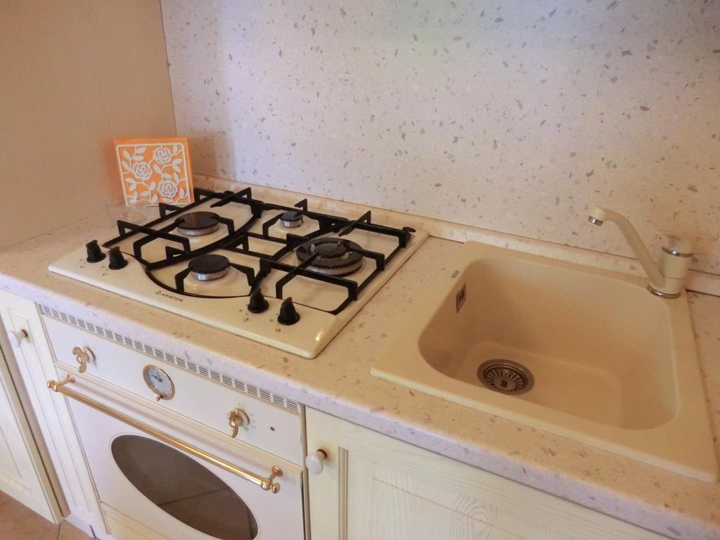 Doctor House Desenzano Apartment Desenzano del Garda Luaran gambar