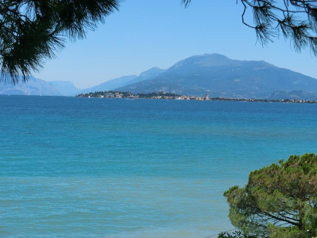 Doctor House Desenzano Apartment Desenzano del Garda Luaran gambar